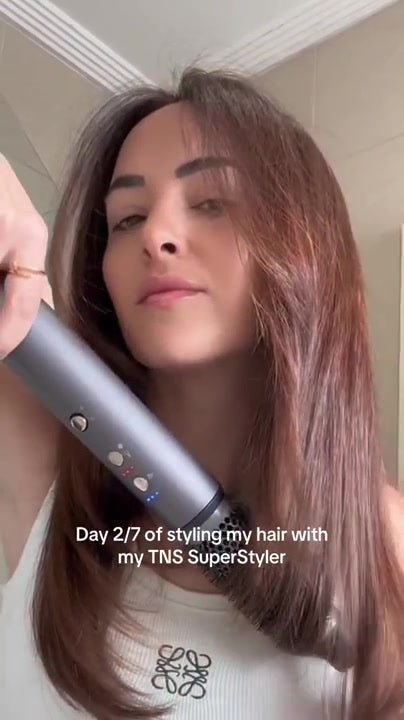 Styling with the TNS SuperStyler hot air brush